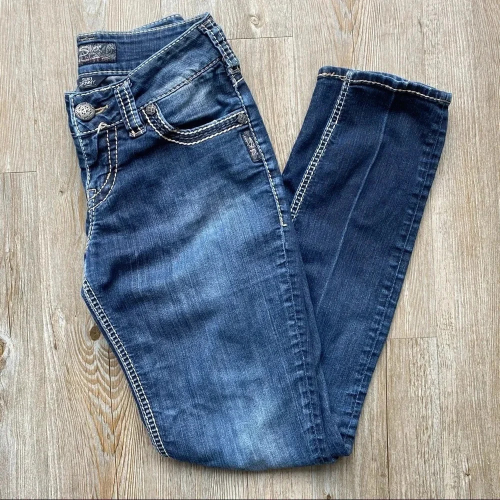 SILVER | Distressed  Suki Skinny Jeans